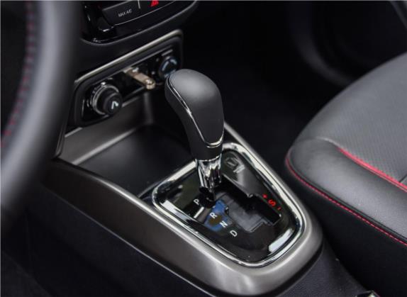 长安CS15 2016款 1.5L 自动豪华版 中控类   挡把