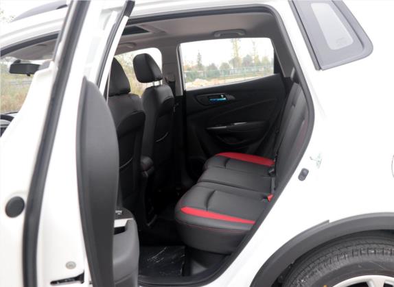 长安CS15 2017款 1.5L 手动豪华天窗版 车厢座椅   后排空间