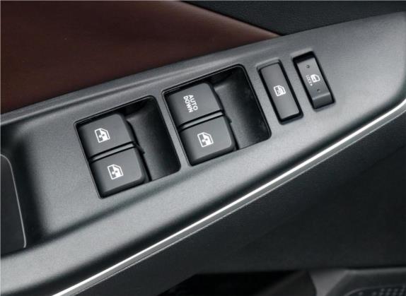长安CS15 2019款 1.5L 手动舒适型 国V 车厢座椅   门窗控制