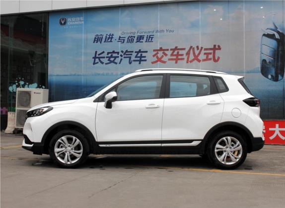 长安CS15 2019款 1.5L 手动进取型 国V 外观   正侧