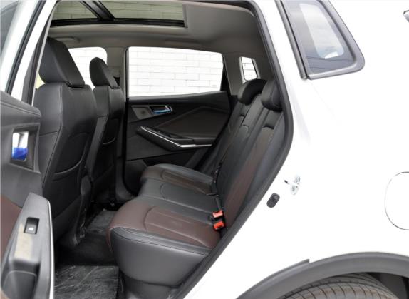 长安CS15 2019款 1.5L 自动悦享型 国V 车厢座椅   后排空间