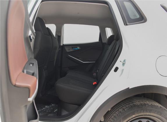 长安CS15 2019款 1.5L 手动舒适型 国VI 车厢座椅   后排空间