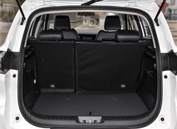 长安CS15 2021款 1.5L 手动进取型 车厢座椅   后备厢