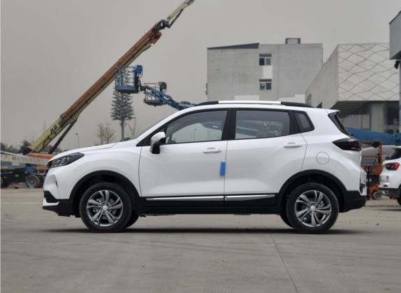 长安CS15 2021款 1.5L 手动进取型 外观   正侧