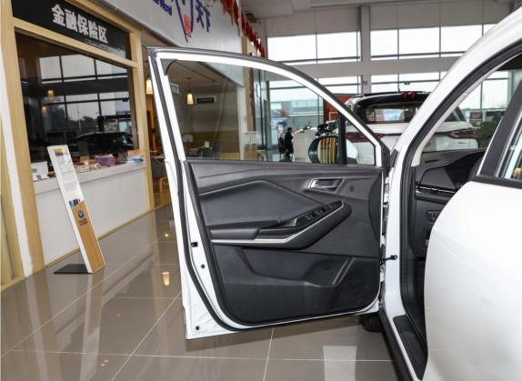 长安CS15 2021款 1.5L 自动悦享型 车厢座椅   前门板