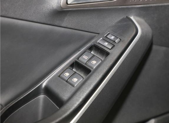 长安CS15 2021款 1.5L 自动悦享型 车厢座椅   门窗控制