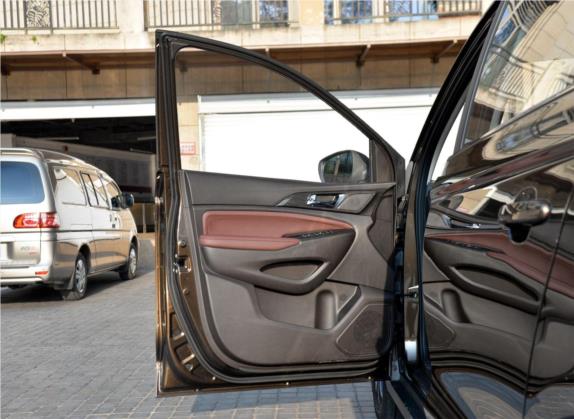 凌轩 2017款 1.5T 自动乐活旗舰型 车厢座椅   前门板