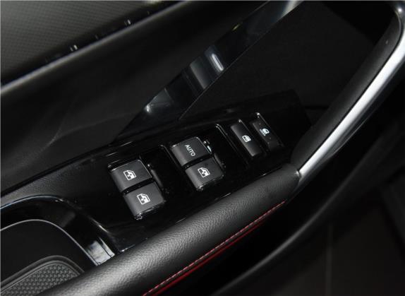 长安CS55 2017款 1.5T 手动炫色型 车厢座椅   门窗控制