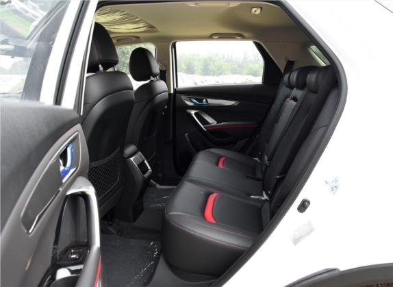长安CS55 2017款 1.5T 自动炫色型 车厢座椅   后排空间