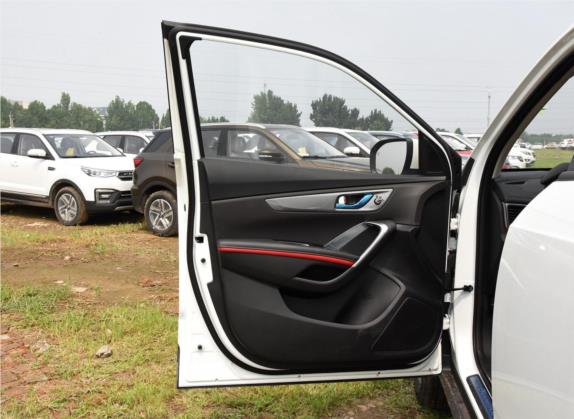 长安CS55 2017款 1.5T 自动炫色型 车厢座椅   前门板