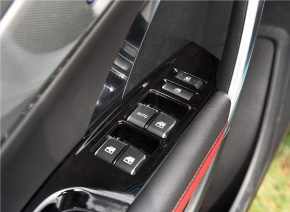 长安CS55 2017款 1.5T 自动炫色型 车厢座椅   门窗控制