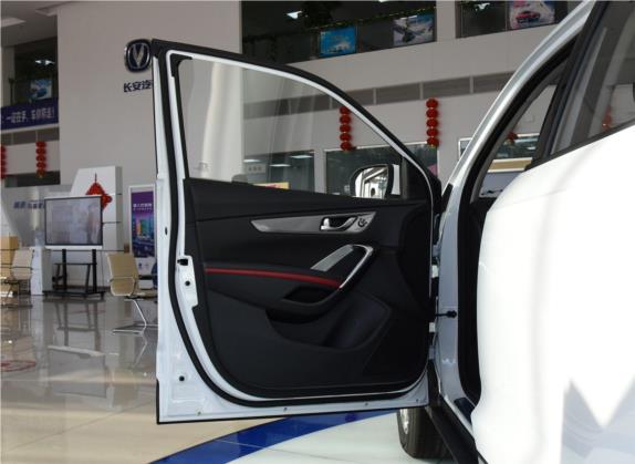 长安CS55 2018款 1.5T 自动炫色型 国V 车厢座椅   前门板