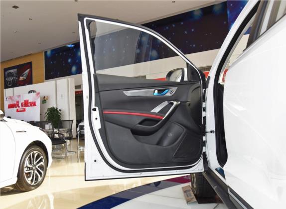 长安CS55 2018款 1.5T 自动炫动型 国V 车厢座椅   前门板