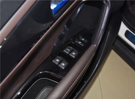 长安CS55 2018款 1.5T 自动炫酷型 国V 车厢座椅   门窗控制