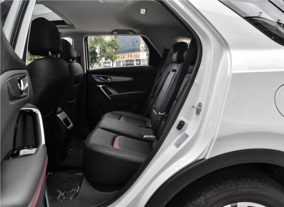 长安CS55 2019款 1.5T 手动炫色型 国VI 车厢座椅   后排空间