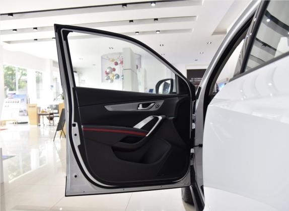 长安CS55 2019款 1.5T 自动炫动型 国VI 车厢座椅   前门板