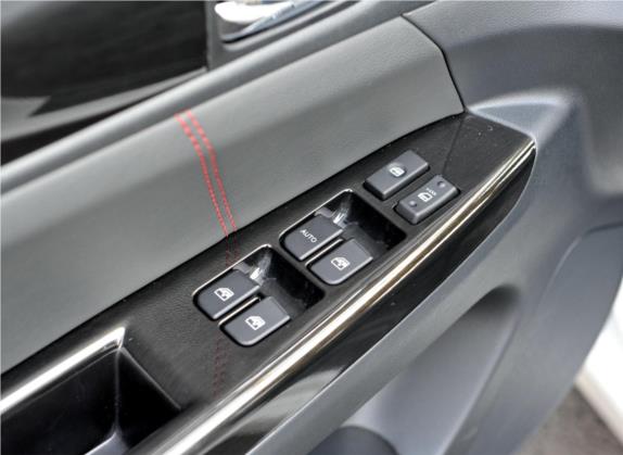逸动新能源 2015款 纯电动尊贵型 车厢座椅   门窗控制
