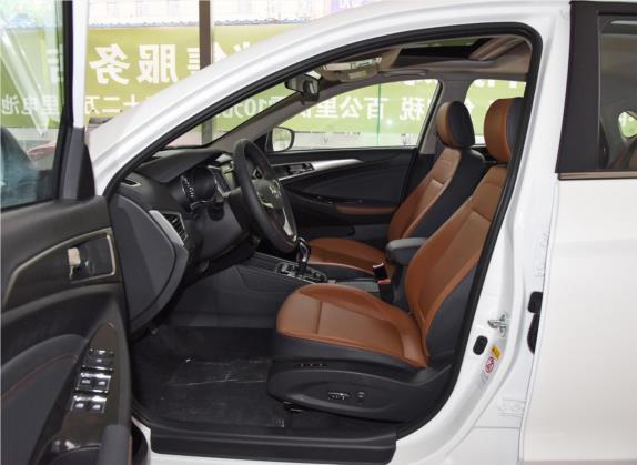 逸动新能源 2018款 1.0T PHEV领航型 车厢座椅   前排空间