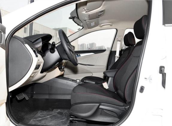 逸动新能源 2018款 EV300 悦享型 车厢座椅   前排空间