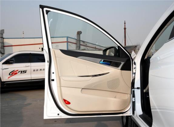 逸动新能源 2018款 EV300 悦享型 车厢座椅   前门板