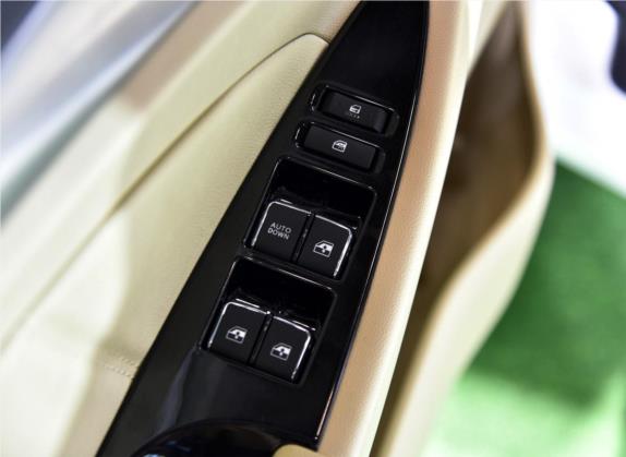 逸动新能源 2018款 EV300 尊享型 车厢座椅   门窗控制