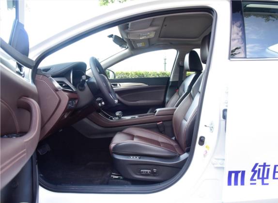 逸动新能源 2019款 EV460 智领版 车厢座椅   前排空间