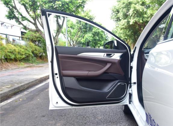 逸动新能源 2019款 EV460 智领版 车厢座椅   前门板
