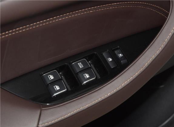 逸动新能源 2019款 EV460 智领版 车厢座椅   门窗控制