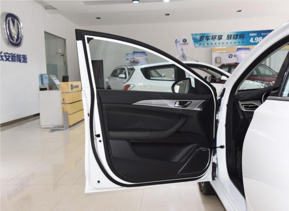 逸动新能源 2019款 EV460 智享版 车厢座椅   前门板