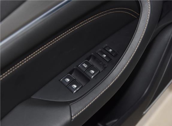 逸动新能源 2019款 EV460 智享版 车厢座椅   门窗控制