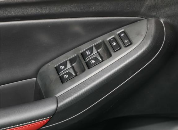 逸动新能源 2022款 EV460 智焕网约版 磷酸铁锂 车厢座椅   门窗控制