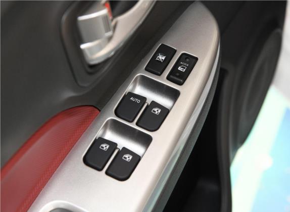 奔奔EV 2018款 EV260 时尚型 车厢座椅   门窗控制