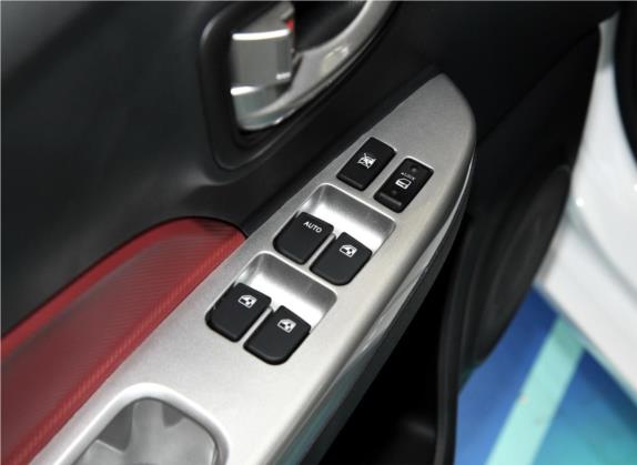 奔奔EV 2018款 EV260 豪华型 车厢座椅   门窗控制