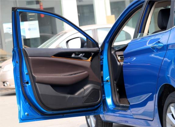 逸动DT 2018款 1.6L 手动智享型 车厢座椅   前门板