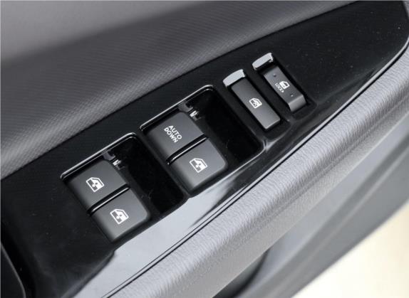 逸动DT 2018款 1.6L 手动安享型 车厢座椅   门窗控制