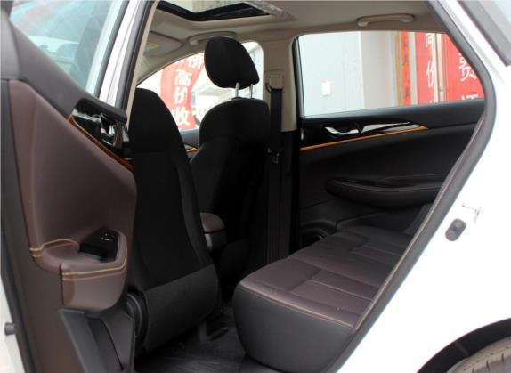 逸动DT 2018款 1.6L 手动悦享型 车厢座椅   后排空间