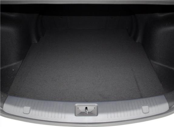 逸动DT 2018款 1.6L 自动智享型 车厢座椅   后备厢