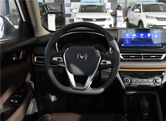 逸动DT 2019款 1.6L 自动智享型 国V 中控类   驾驶位