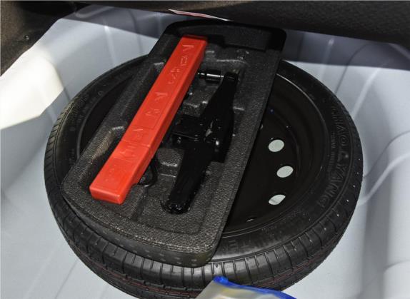 逸动DT 2019款 1.6L 自动智享型 国V 其他细节类   备胎