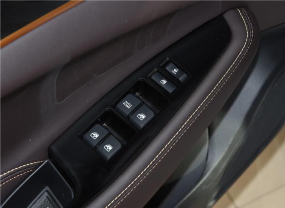 逸动DT 2019款 1.6L 自动智享型 国V 车厢座椅   门窗控制