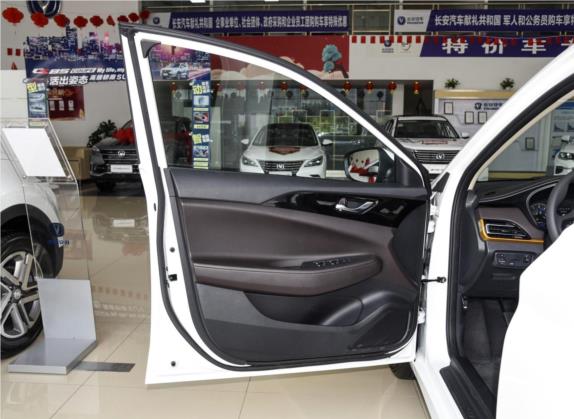 逸动DT 2019款 1.6L 手动舒享型 国VI 车厢座椅   前门板