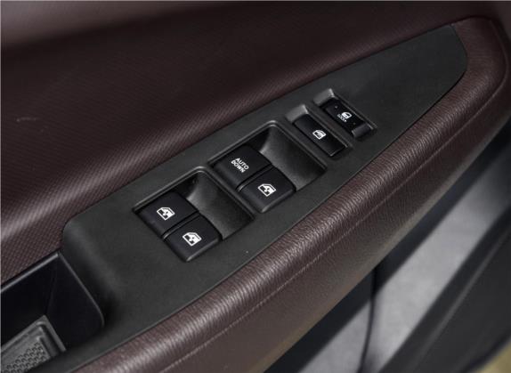 逸动DT 2019款 1.6L 手动舒享型 国VI 车厢座椅   门窗控制
