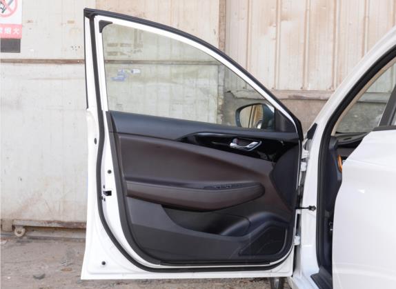 逸动DT 2019款 1.6L 自动悦享型 国VI 车厢座椅   前门板