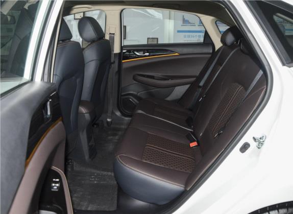 逸动DT 2019款 1.6L 自动智享型 国VI 车厢座椅   后排空间