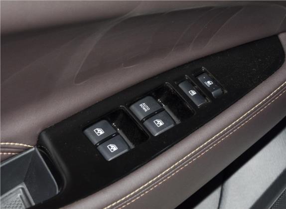 逸动DT 2019款 1.6L 自动智享型 国VI 车厢座椅   门窗控制