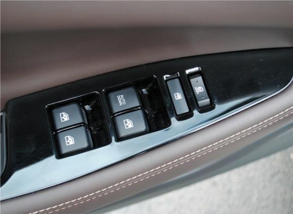 逸动DT 2019款 1.6L 自动尊享型 国VI 车厢座椅   门窗控制