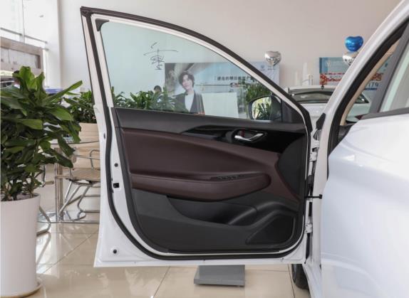逸动DT 2021款 1.6L 自动豪华型 车厢座椅   前门板
