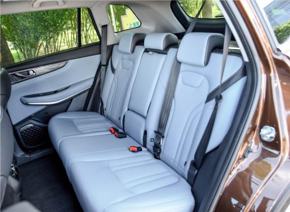 长安CS75新能源 2018款 1.5T PHEV领航型 车厢座椅   后排空间