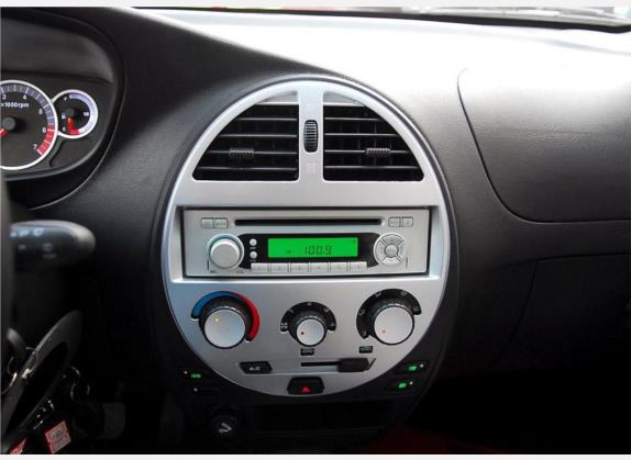 奔奔i 2007款 1.3L 自动超值型 中控类   中控台
