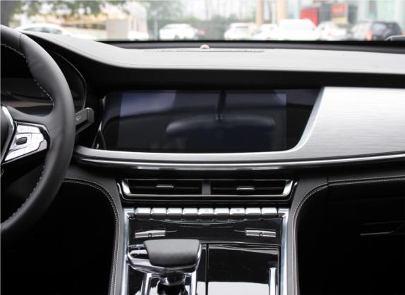 长安CS85 COUPE 2019款 2.0T 自动动版 国V 中控类   中控台